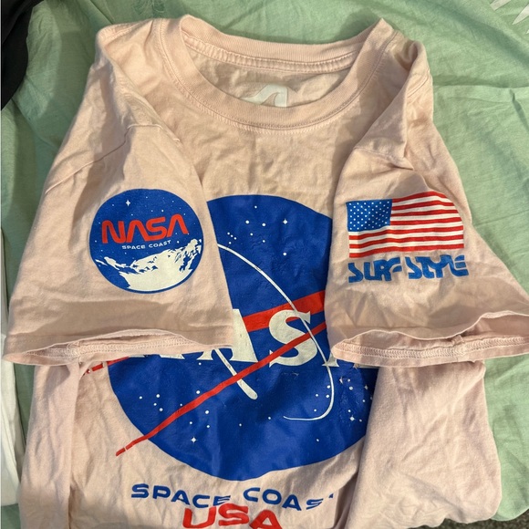NASA Pink Graphic T-Shirt - Picture 4 of 5